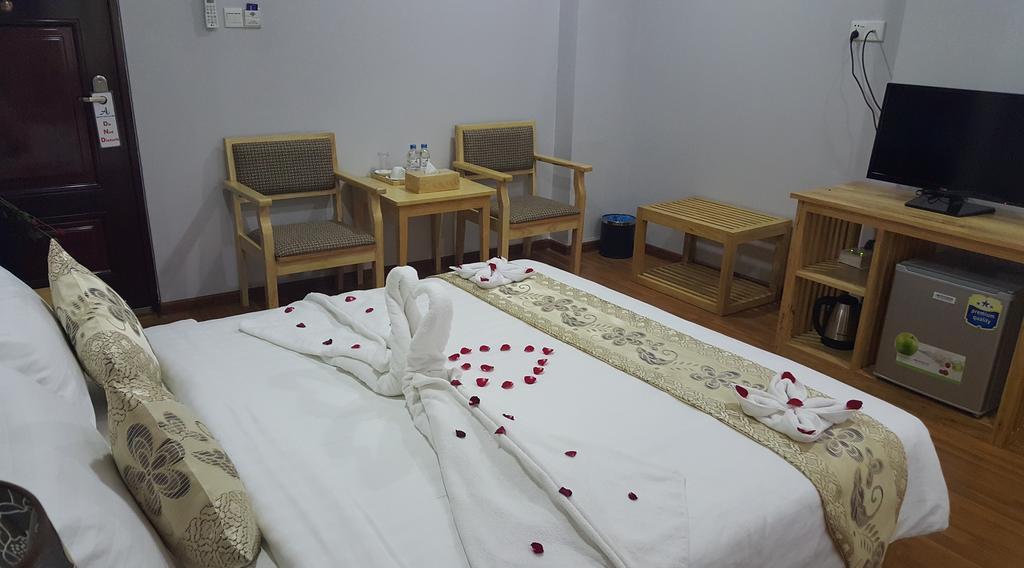 Asian Smile Hotel Yangon Extérieur photo