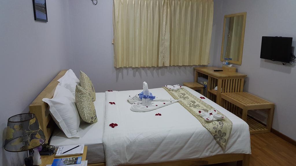 Asian Smile Hotel Yangon Extérieur photo
