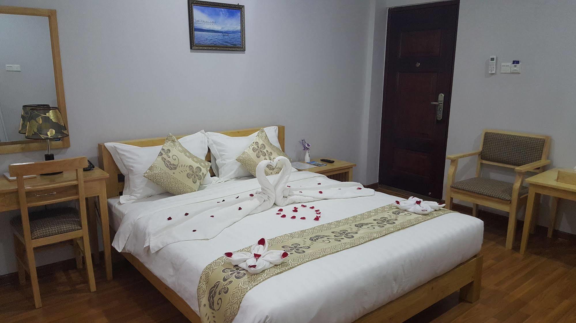 Asian Smile Hotel Yangon Extérieur photo