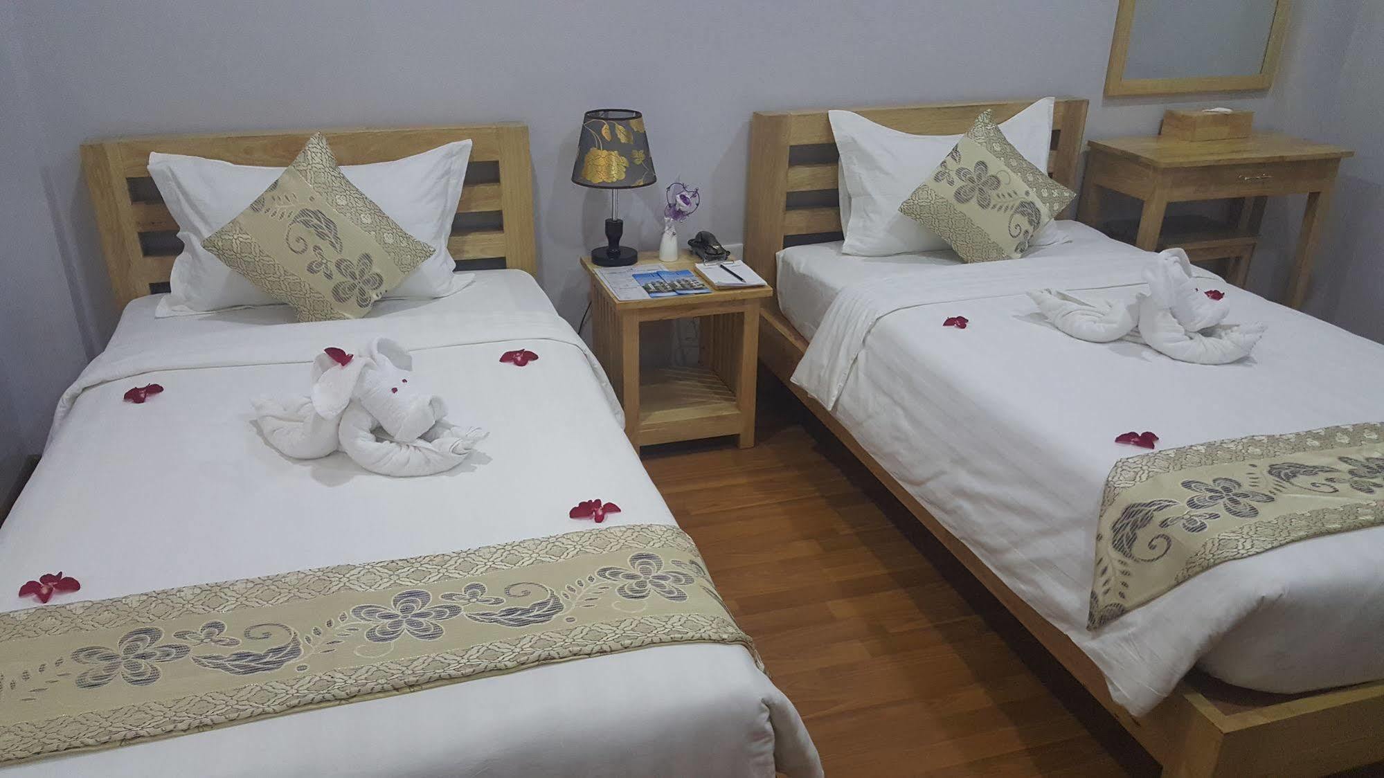 Asian Smile Hotel Yangon Extérieur photo