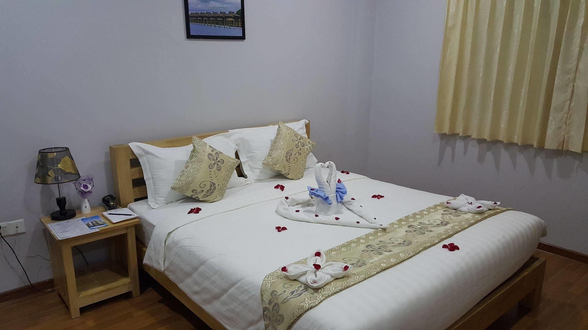 Asian Smile Hotel Yangon Extérieur photo