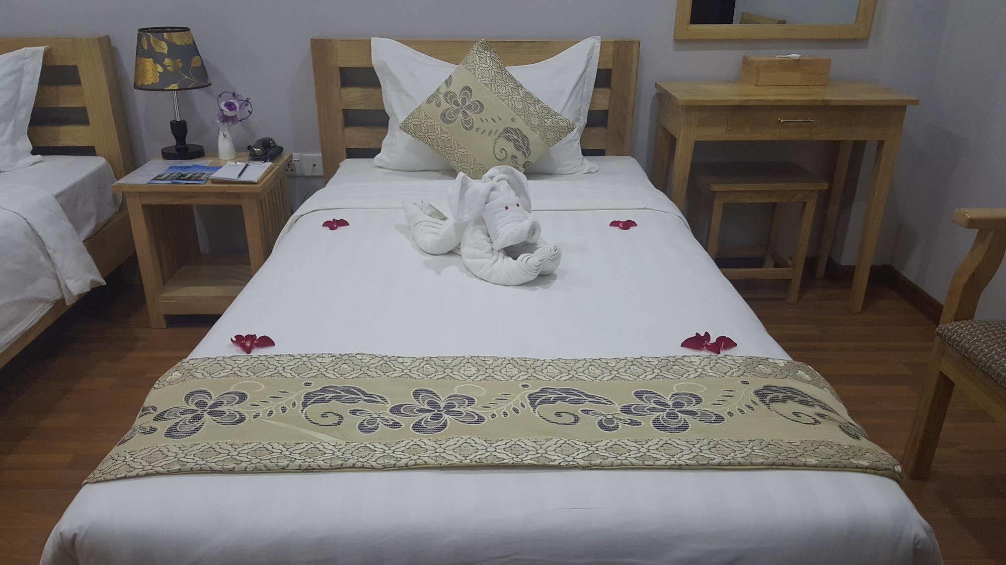 Asian Smile Hotel Yangon Extérieur photo
